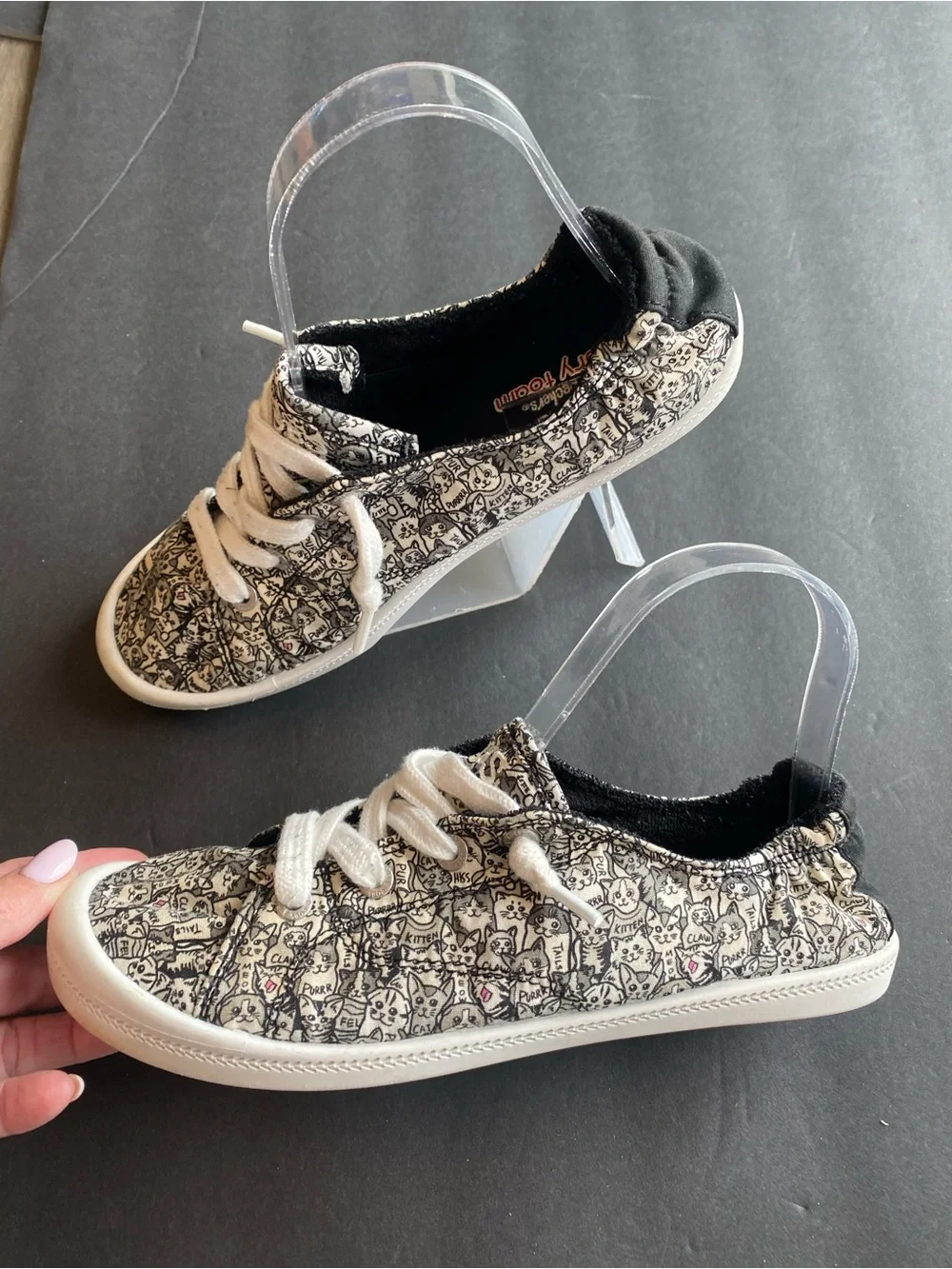 Bobs for Dogs and Cats Beach Bingo - Purr Party Slip-On Casual Sneakers 6.5